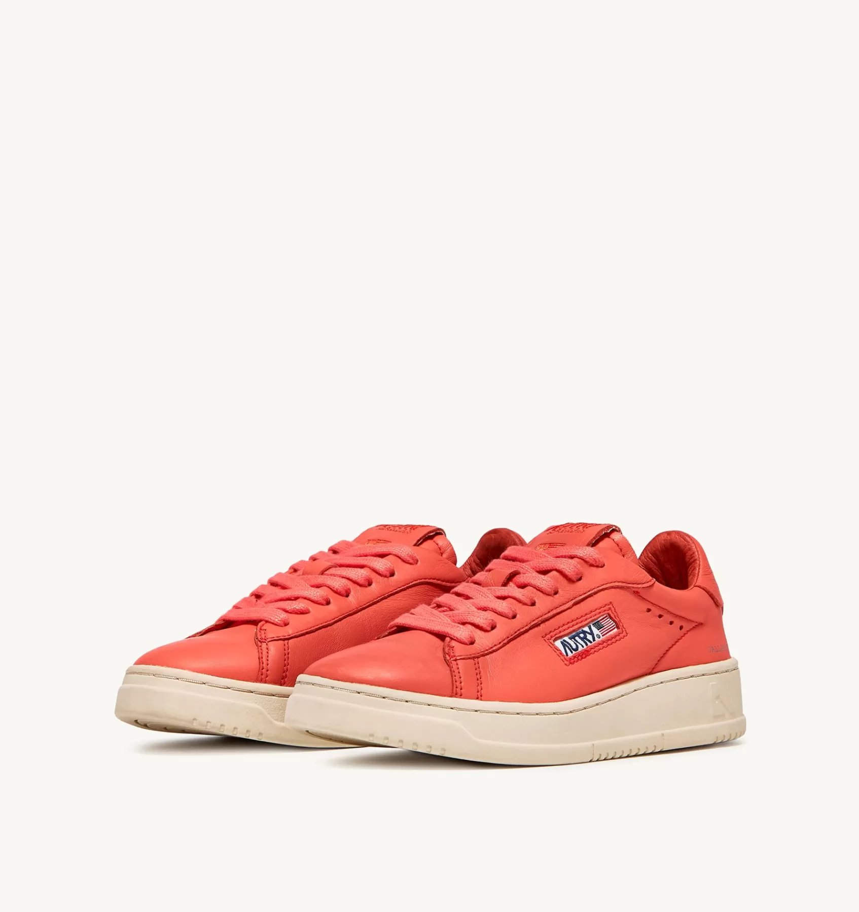 Frauen AUTRY Sneakers Dallas Low Aus Weichem Ziegenleder In Tangerine-Farbe