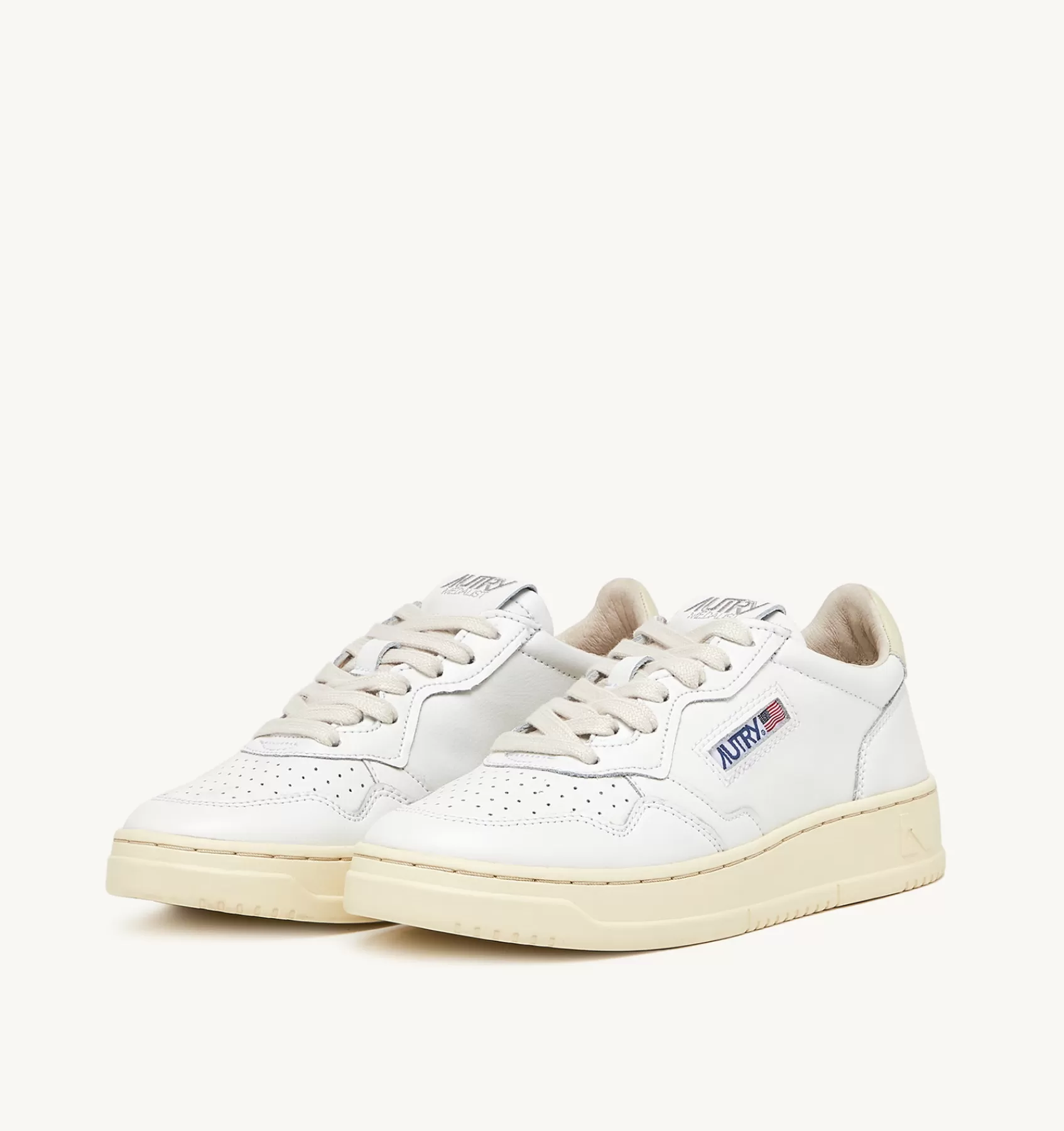Frauen AUTRY Sneakers Medalist Low Aus Leder In Weiss Und Beige