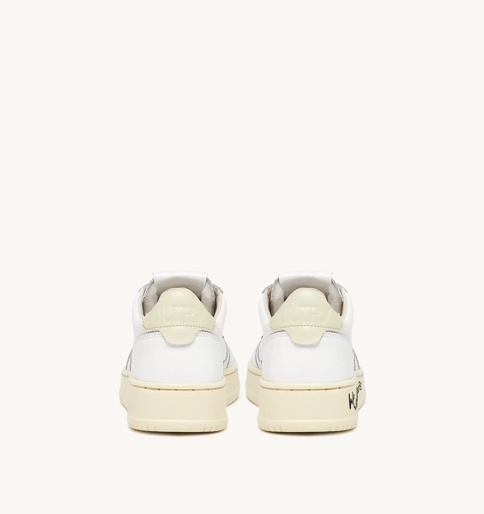 Frauen AUTRY Sneakers Medalist Low Aus Leder In Weiss Und Beige