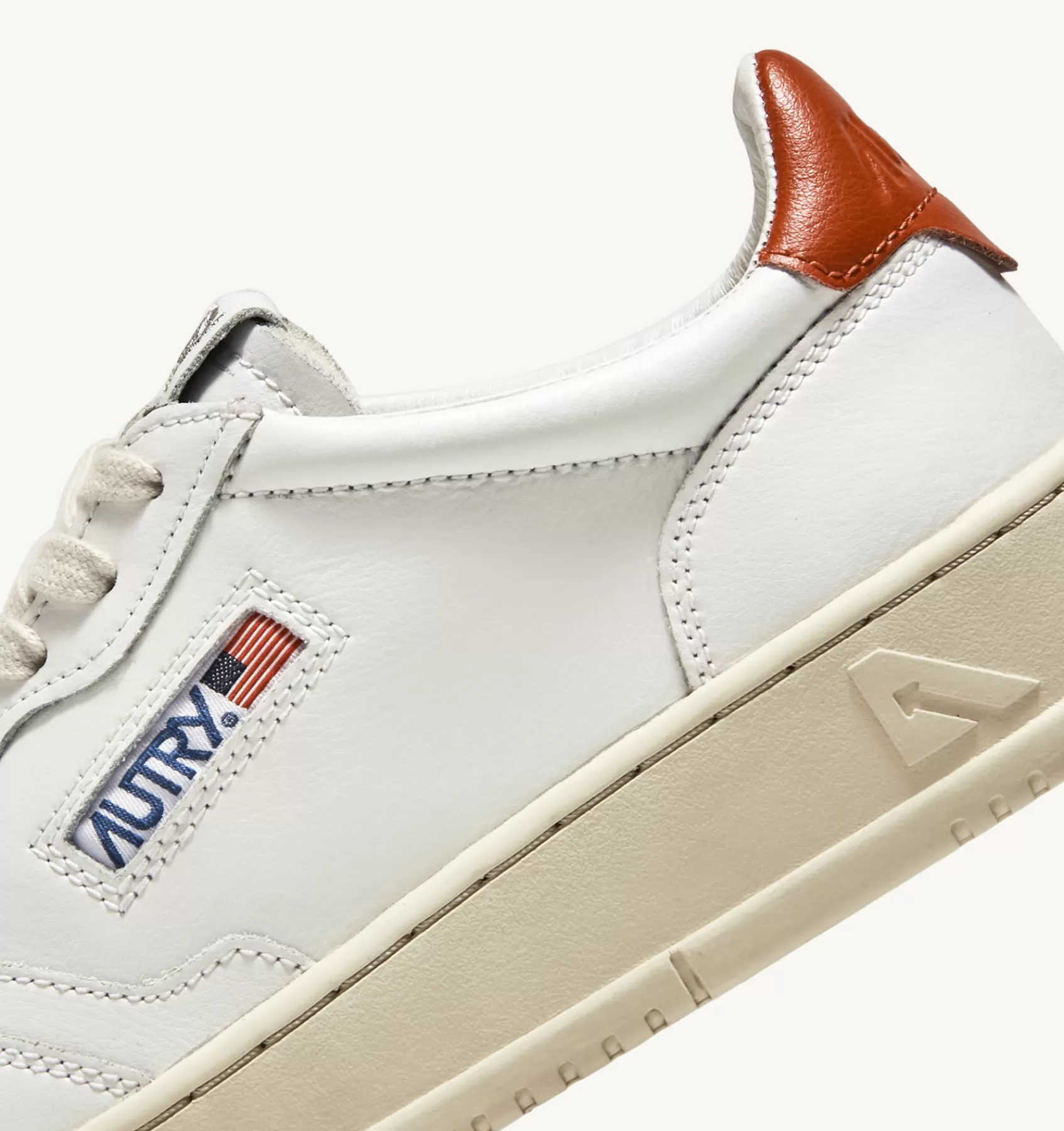 Frauen AUTRY Sneakers Medalist Low Aus Leder In Weiss Und Rust