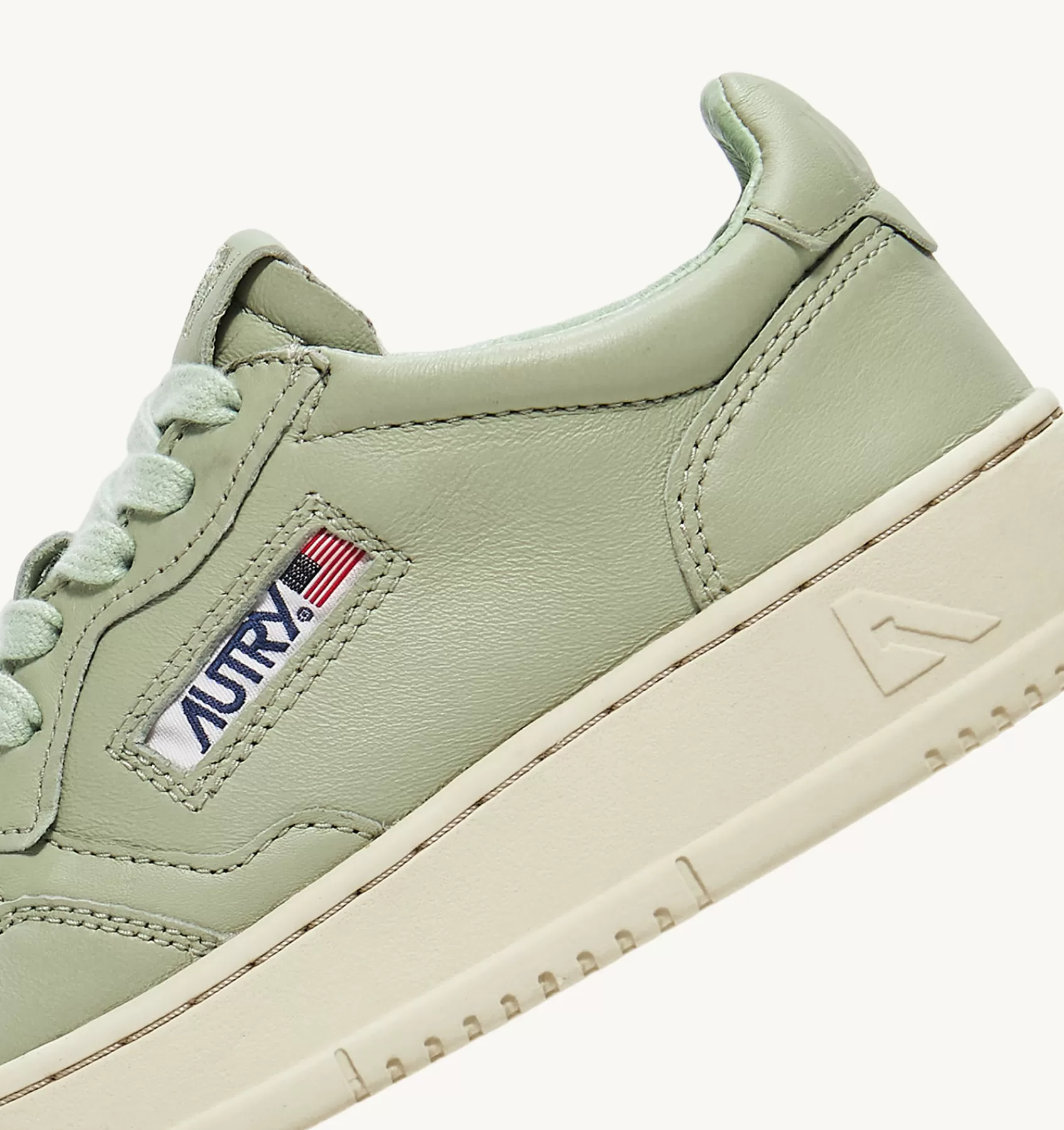 Frauen AUTRY Sneakers Medalist Low Aus Weichem Ziegenleder In Cel Green