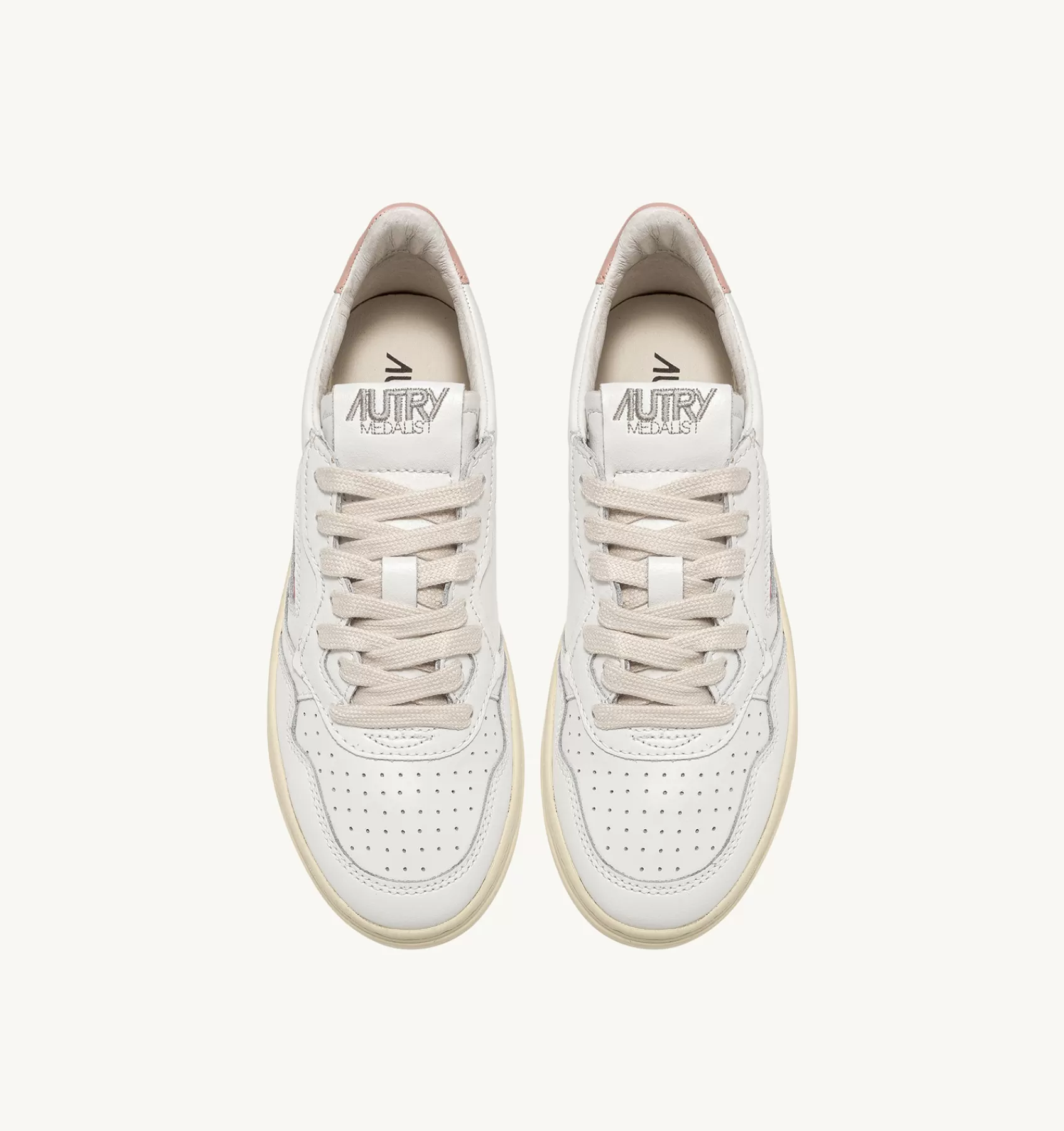 Frauen AUTRY Sneakers Medalist Low Aus Weissem Leder Mit Rosa