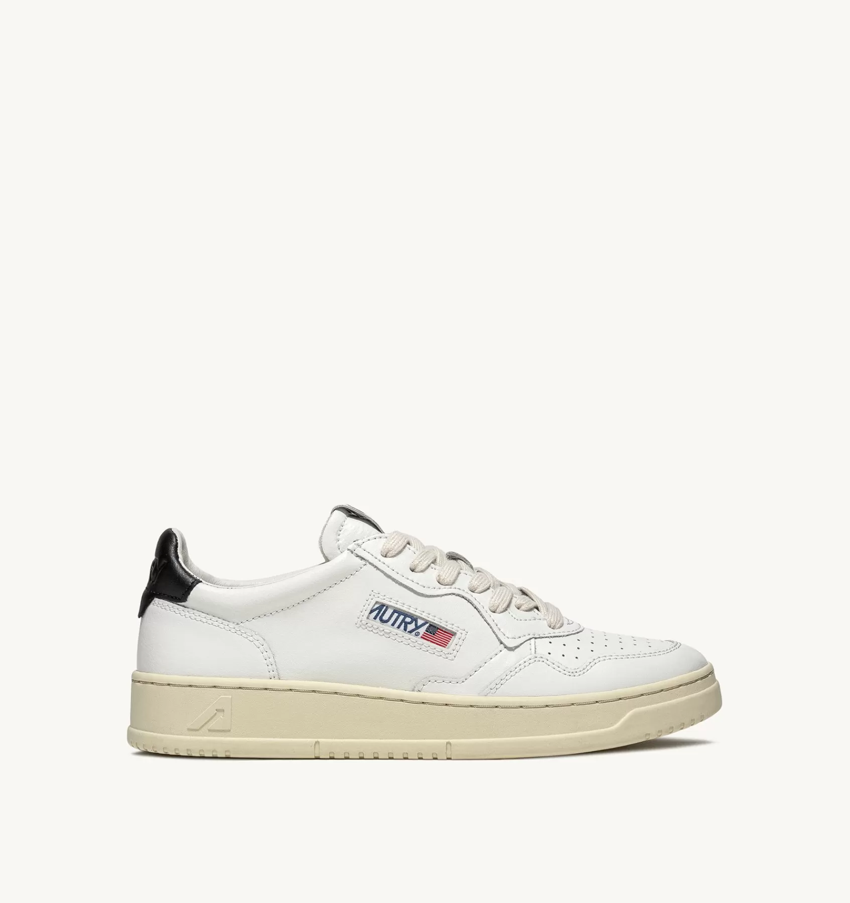 Männer AUTRY Sneakers Medalist Low Aus Weissem Leder Mit Schwarz