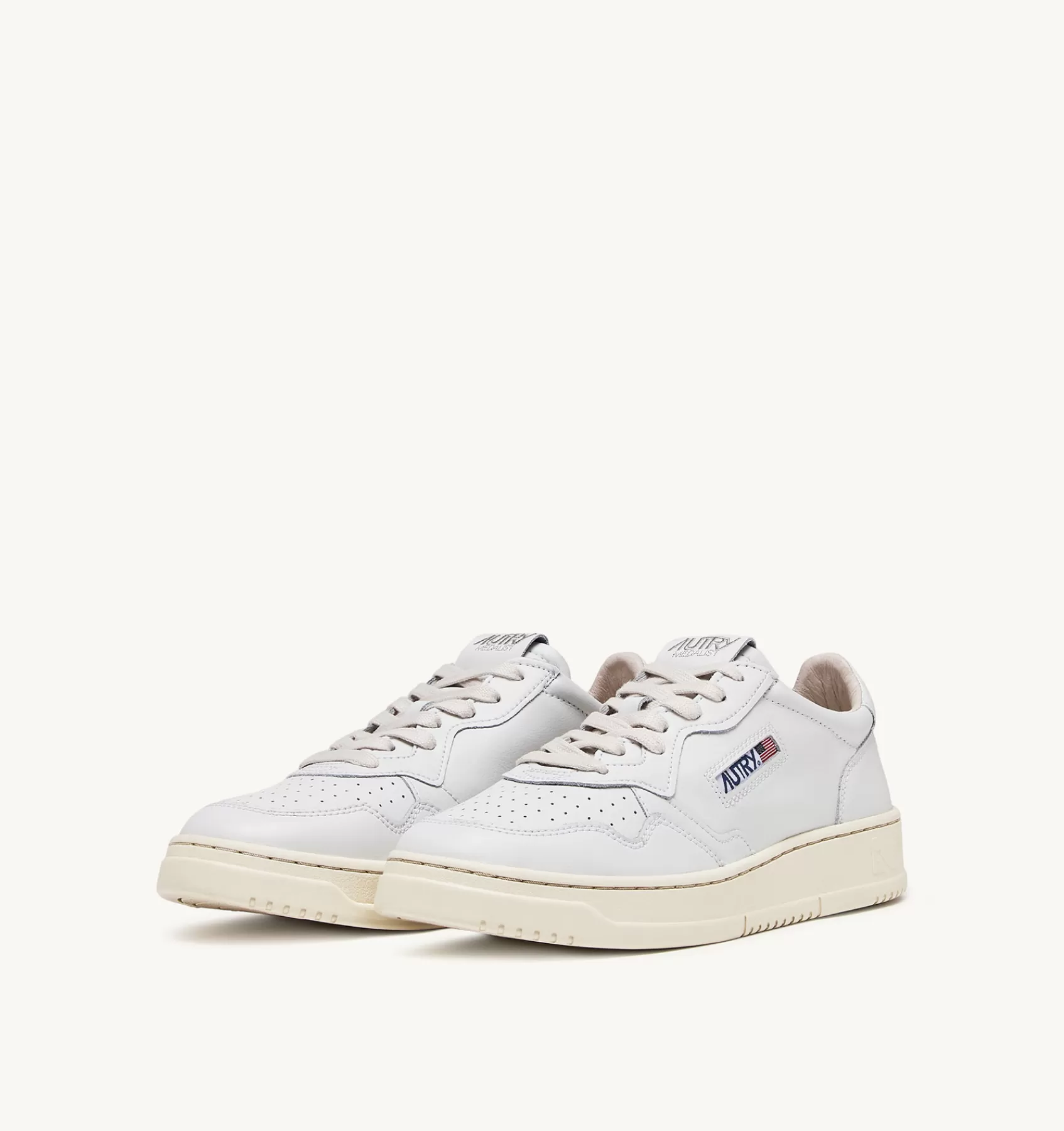 Männer AUTRY Sneakers Medalist Low Aus Weissem Leder Und Mit Draw Action Aufdruck