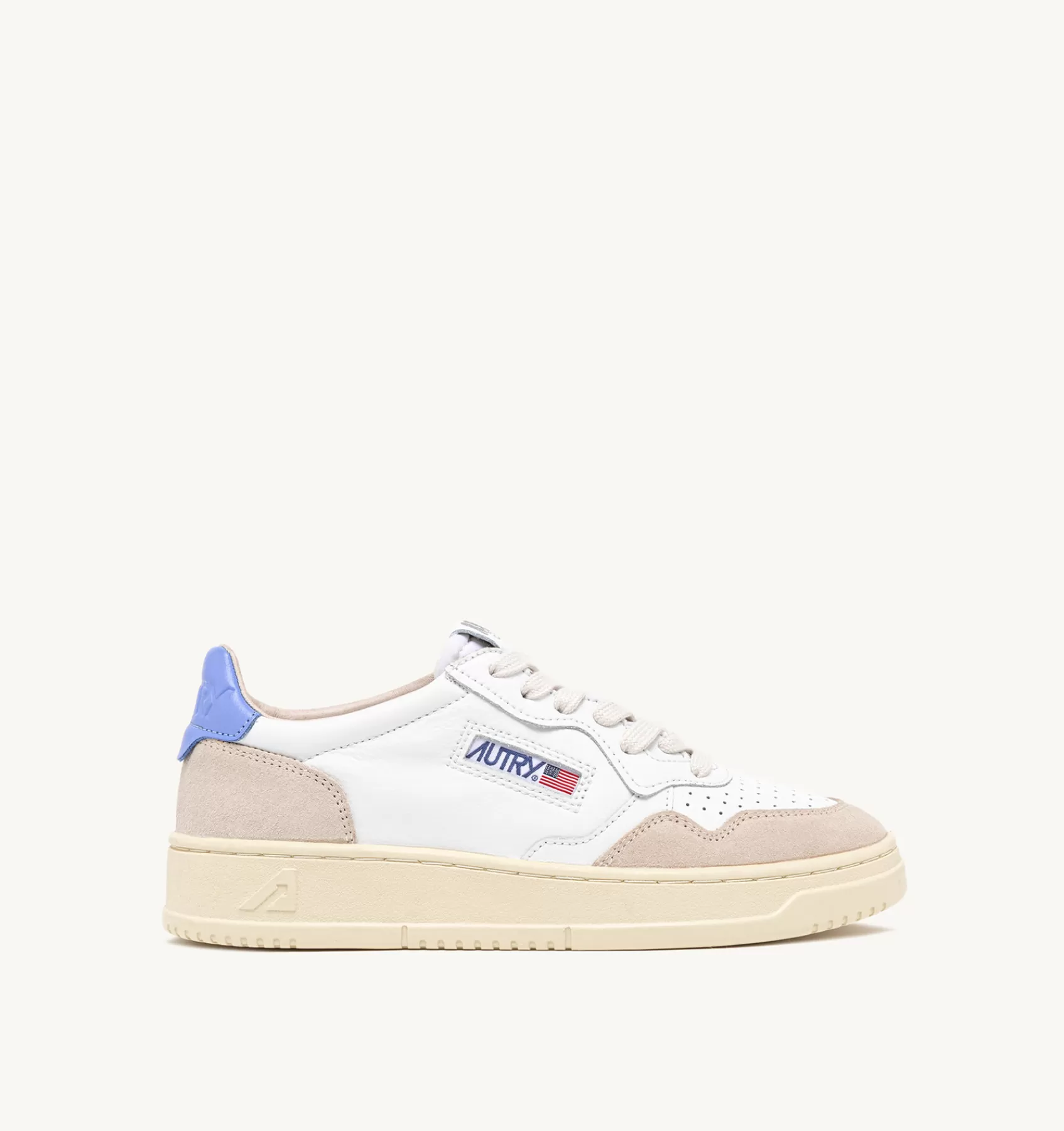 Frauen AUTRY Sneakers Medalist Low Aus Weissem Leder Und Mit Hellblau Und Beigem Wildleder