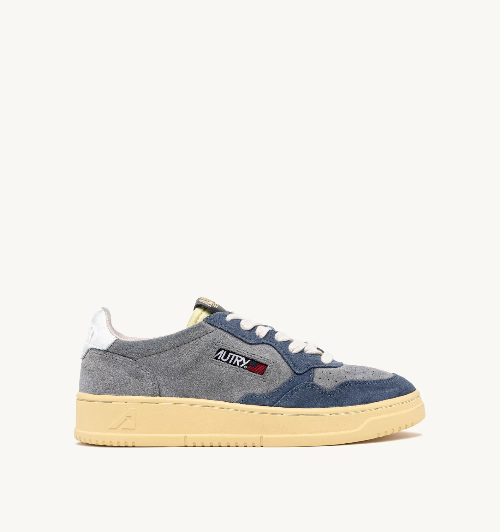 Frauen AUTRY Sneakers Medalist Low Aus Wildleder In Grau Und Hellblau