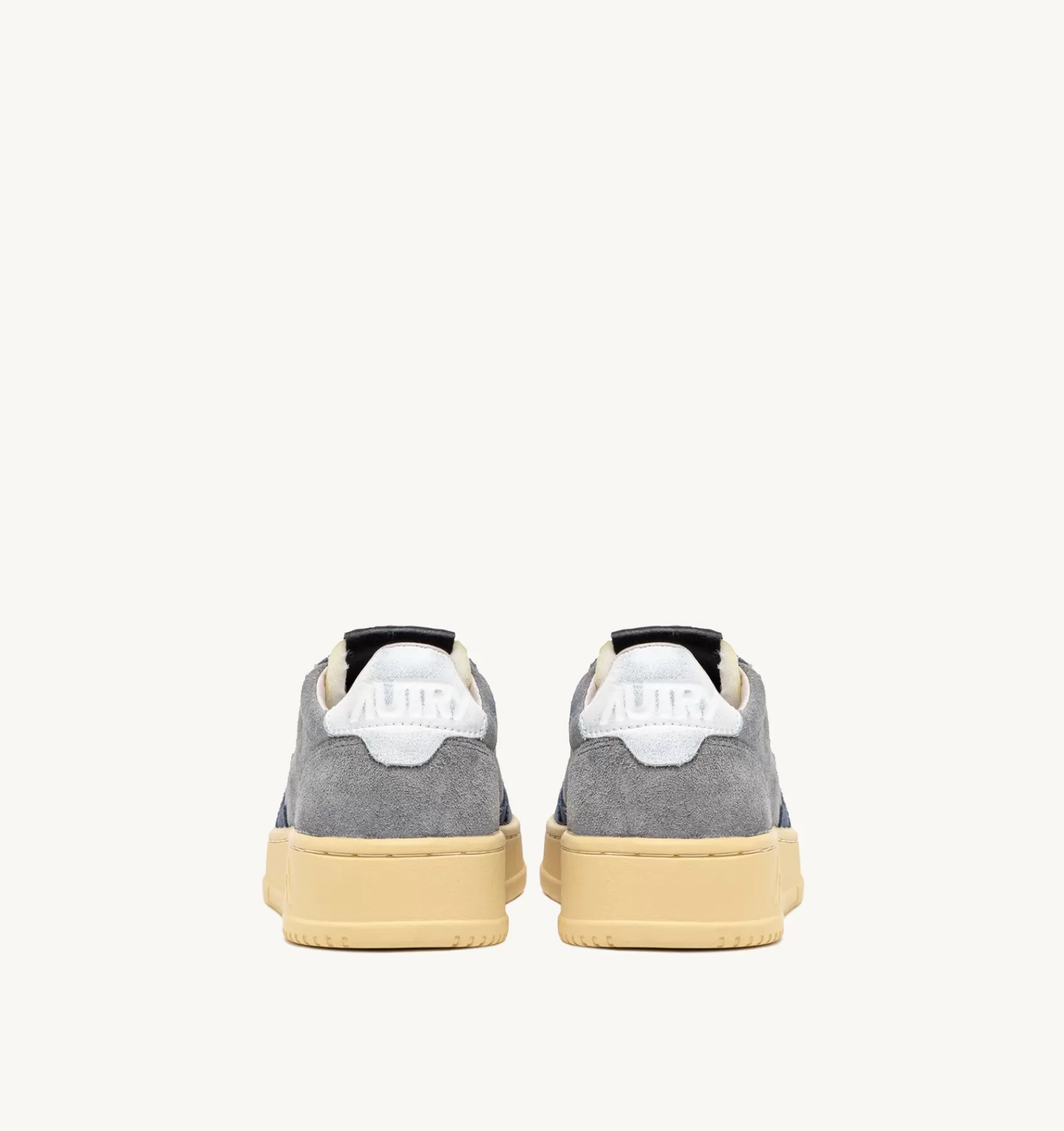 Frauen AUTRY Sneakers Medalist Low Aus Wildleder In Grau Und Hellblau