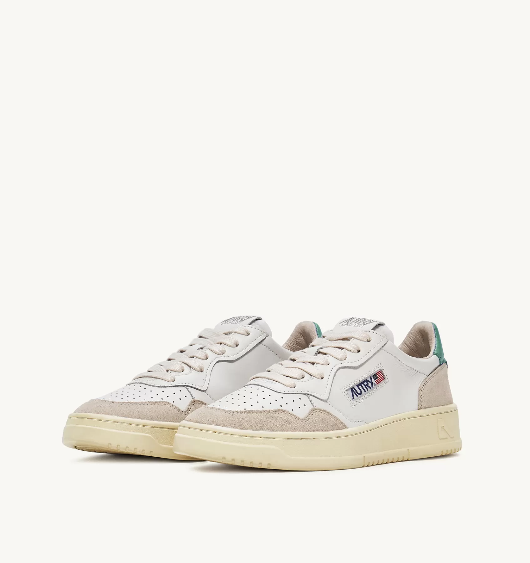 Männer AUTRY Sneakers Medalist Low Aus Wildleder Und Leder In Weiss Und Malachi