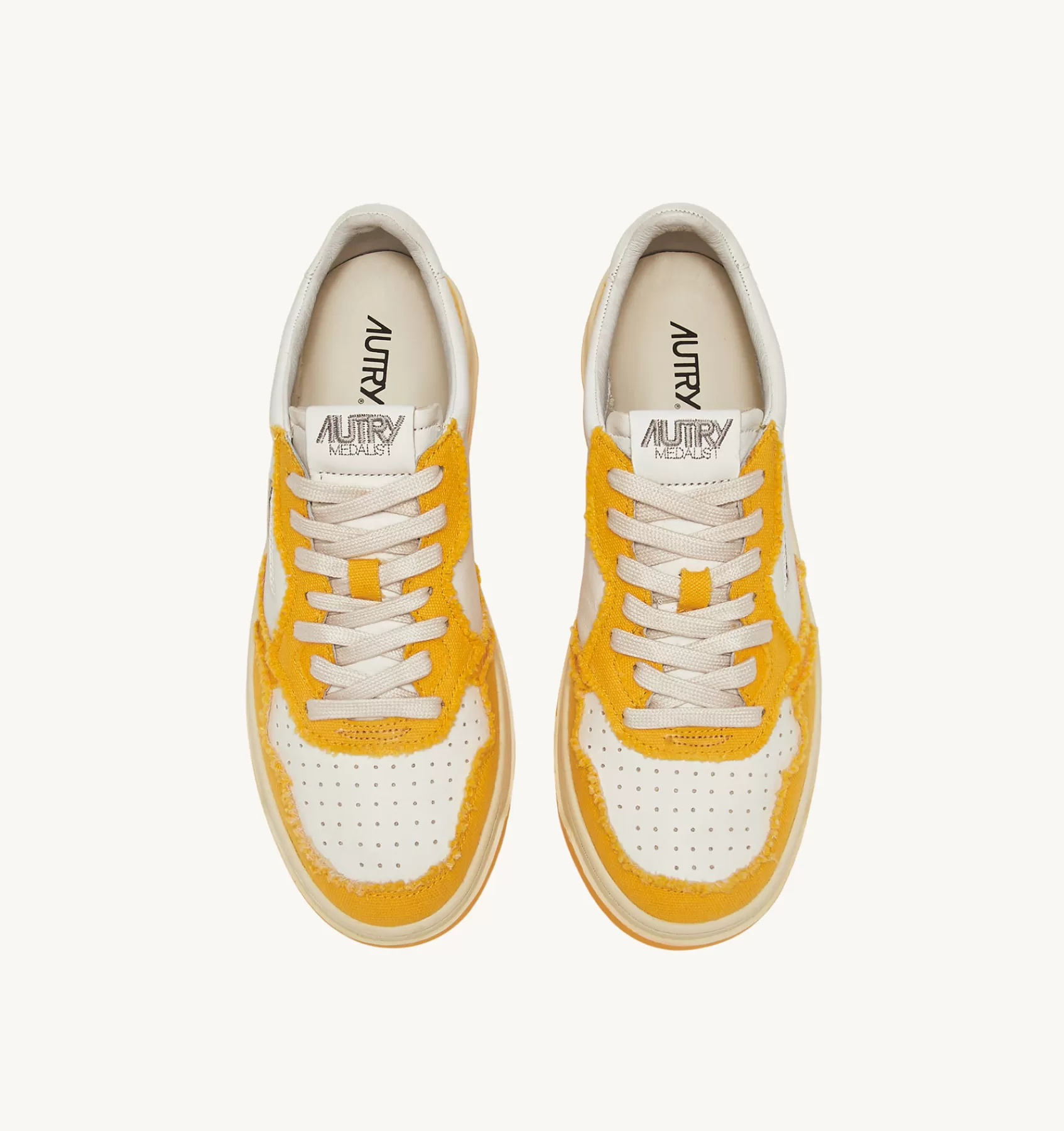 Frauen AUTRY Sneakers Medalist Low Aus Ziegenleder Und Canvas In Weiss Und Mango
