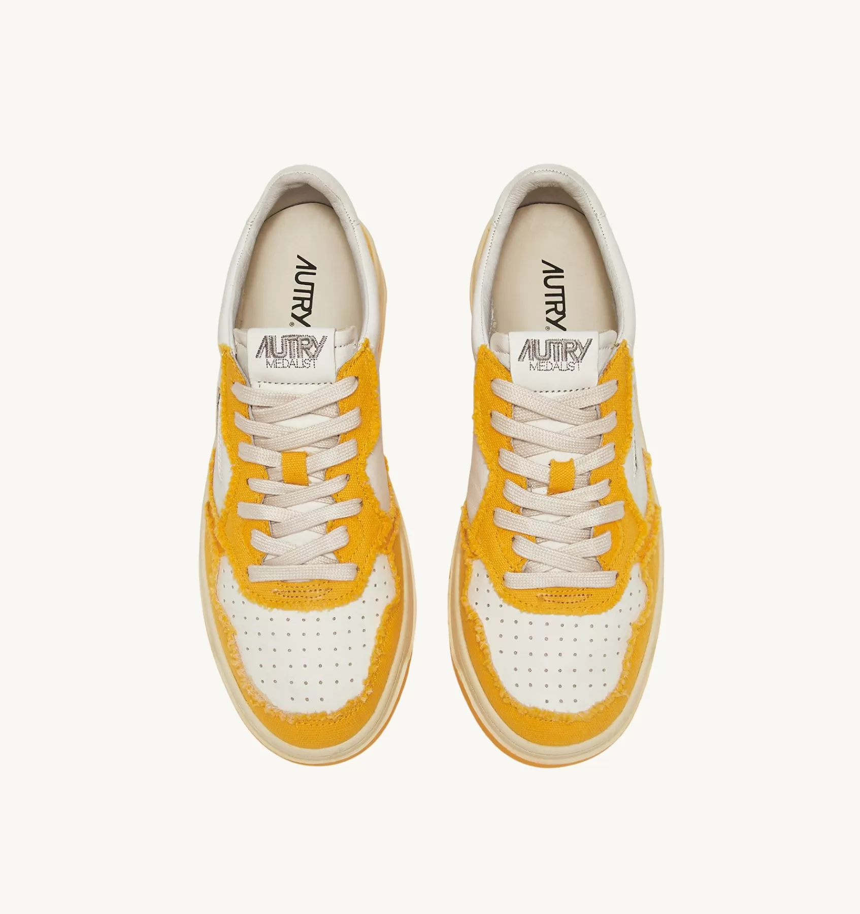 Männer AUTRY Sneakers Medalist Low Aus Ziegenleder Und Canvas In Weiss Und Mango