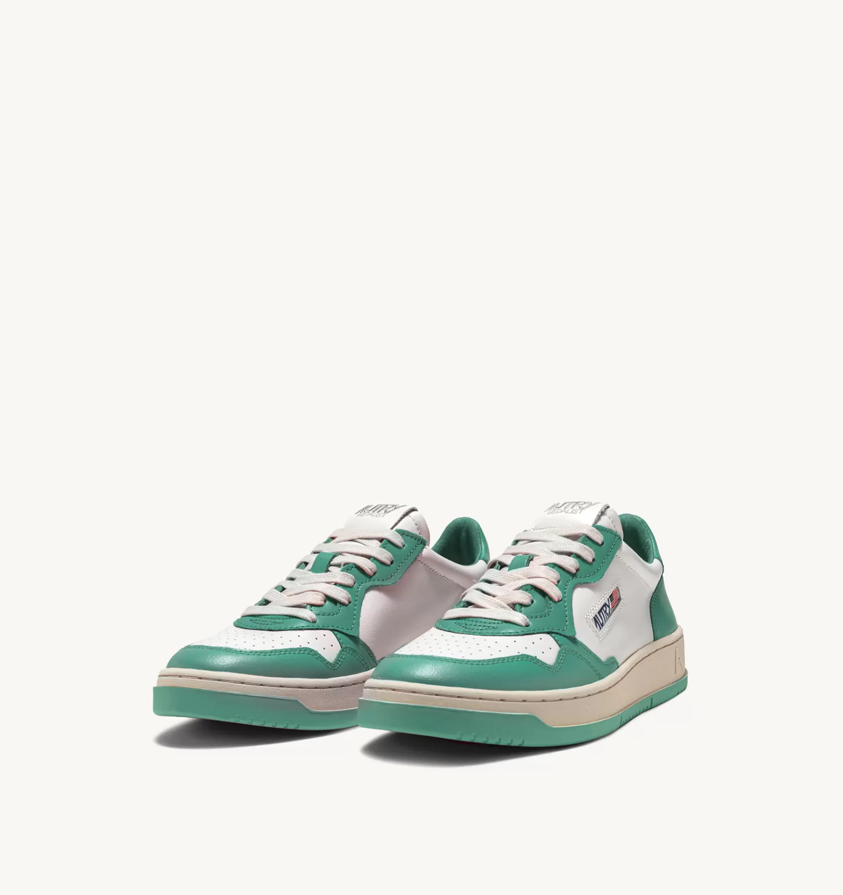 Männer AUTRY Sneakers Medalist Low Aus Zweifarbigem Leder In Weiss Und Malachi