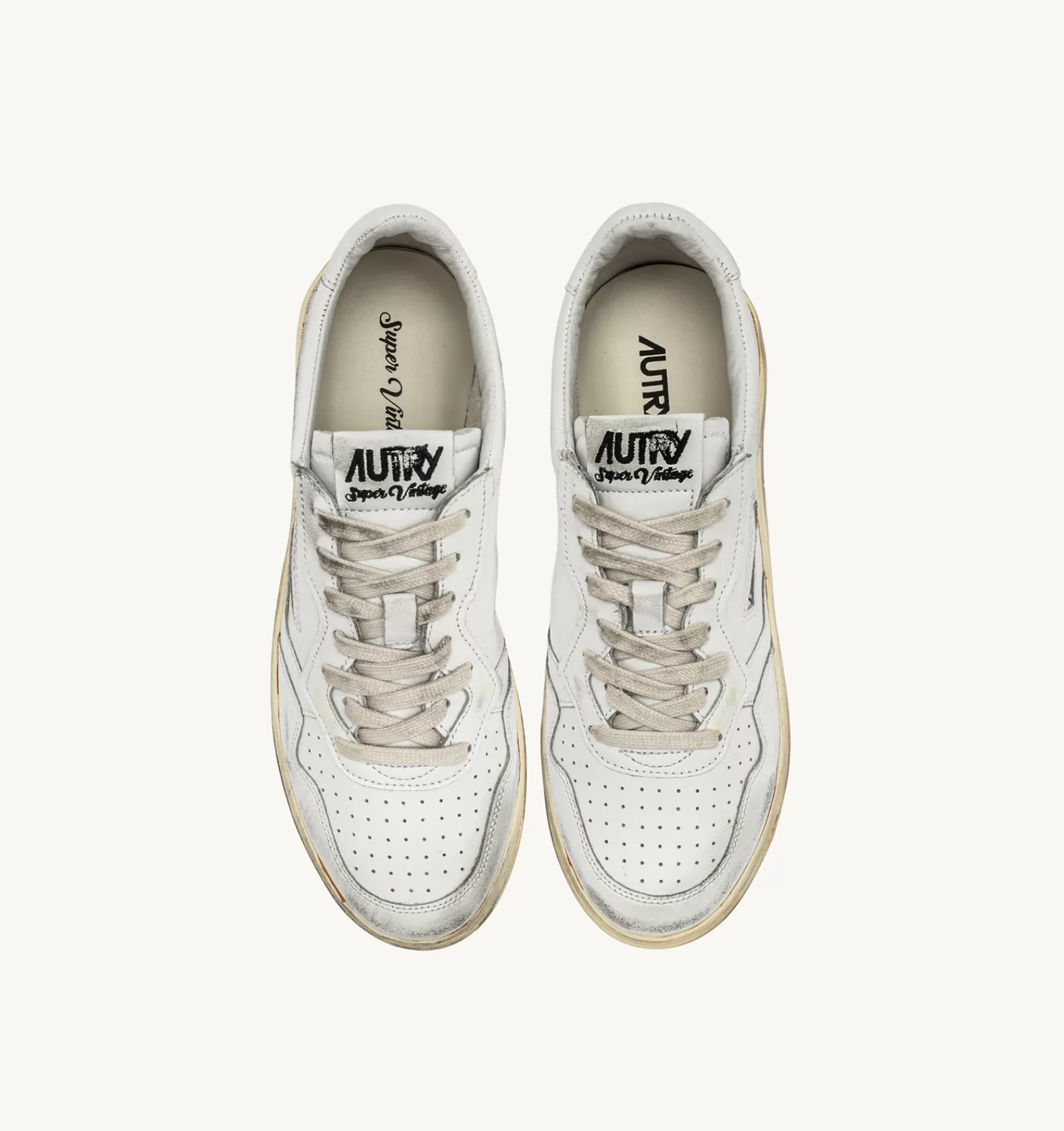 Männer AUTRY Sneakers Medalist Low Super Vintage Low Mit Glue Finish In Weissem Leder