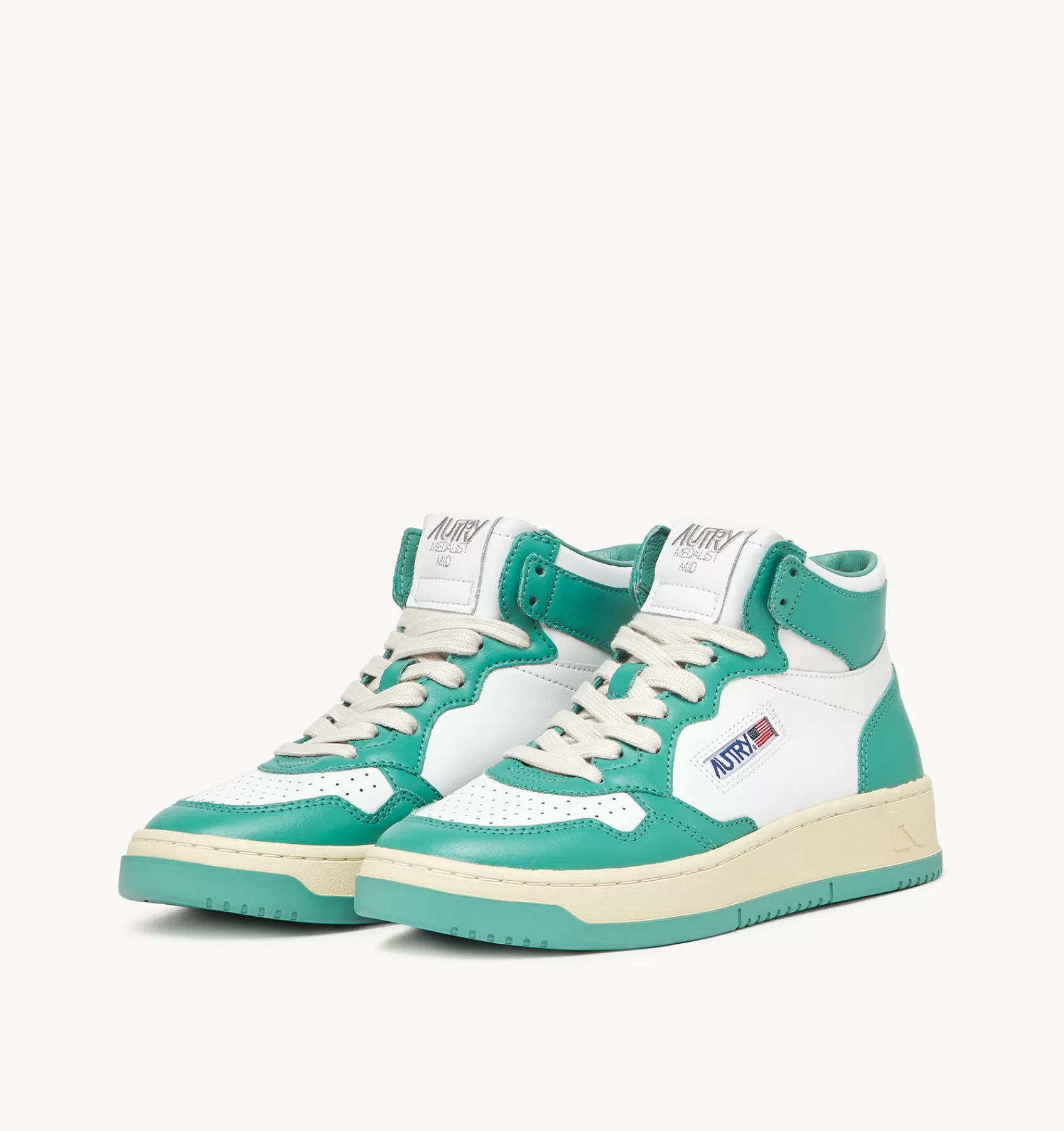 Frauen AUTRY Sneakers Medalist Mid Aus Weissem Leder Mit Grun
