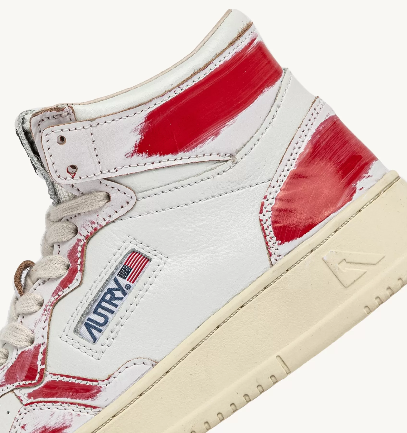 Frauen AUTRY Sneakers Medalist Mid Super Vintage Aus Leder Asportable In Weiss Und Rot