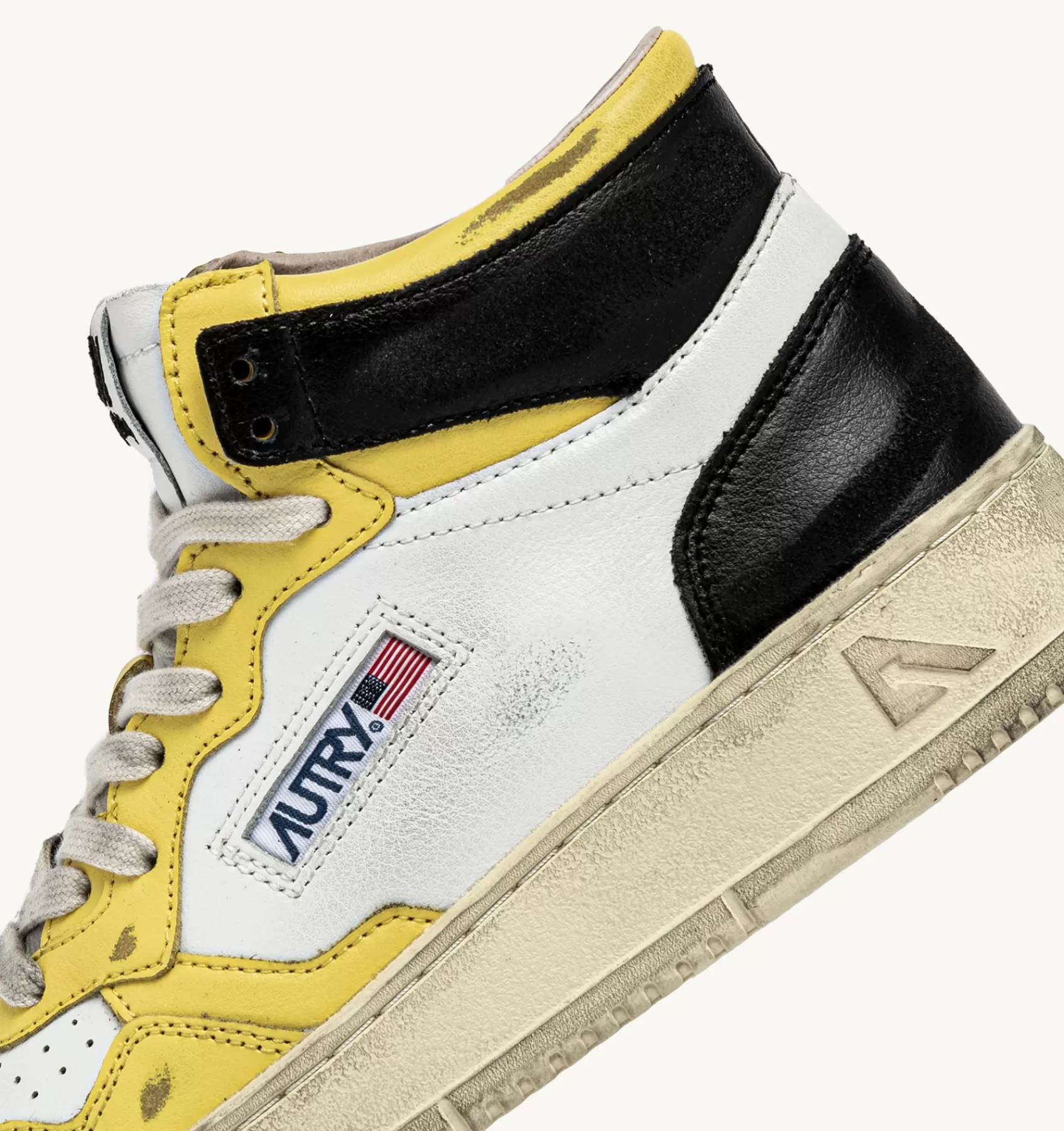 Frauen AUTRY Sneakers Medalist Mid Super Vintage Aus Leder In Weiss Schwarz Gelb