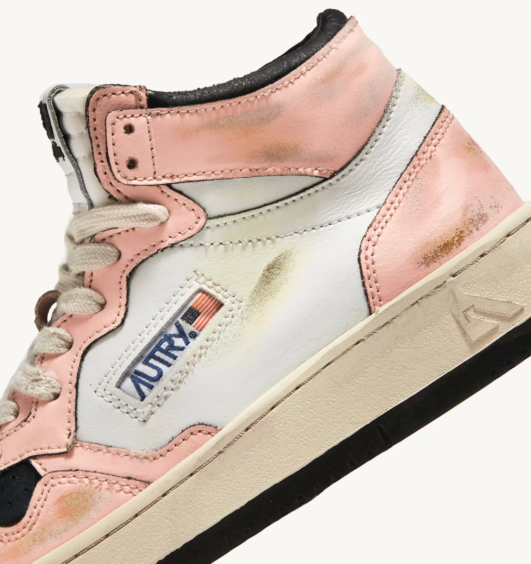 Frauen AUTRY Sneakers Medalist Mid Super Vintage Aus Leder In Weiss Und Rosa